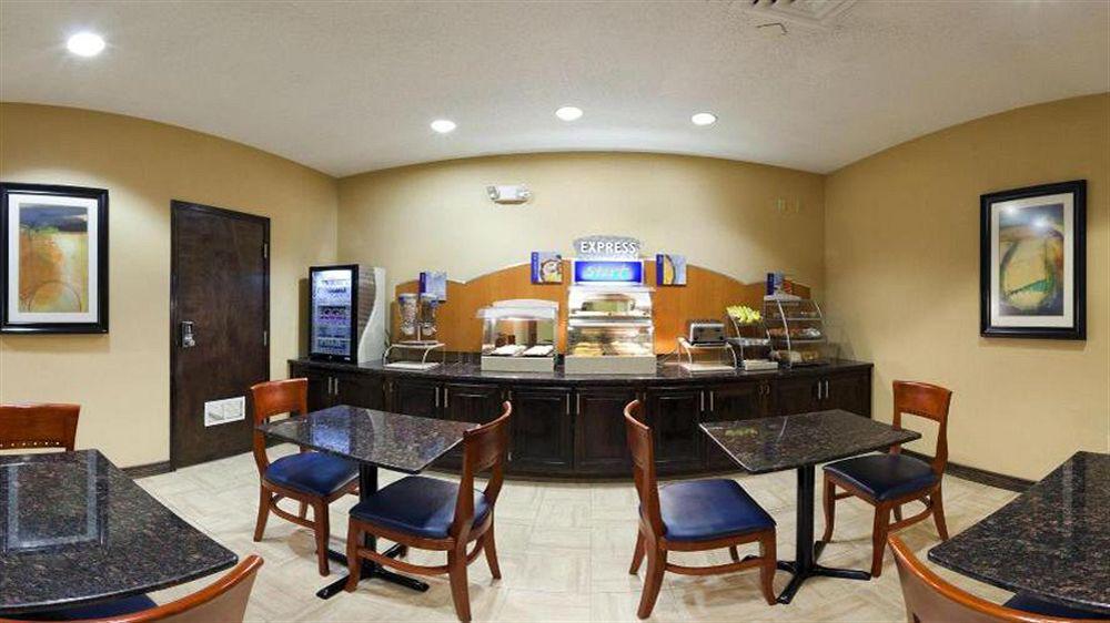 Country Inn & Suites By Radisson Benton Harbor-St Joseph Mi Εξωτερικό φωτογραφία