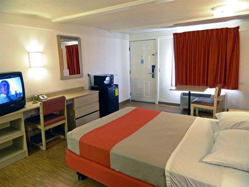 Country Inn & Suites By Radisson Benton Harbor-St Joseph Mi Εξωτερικό φωτογραφία